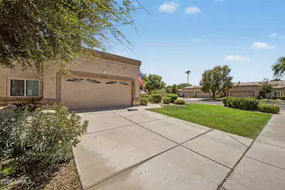 8341 W Wescott Drive, Peoria, AZ 85382 - Photo 3