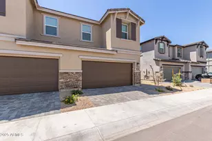 5835 E Rose Garden Ln, Phoenix, AZ 85054 - Photo 3