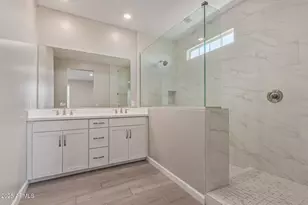 5835 E Rose Garden Ln, Phoenix, AZ 85054 - Photo 19
