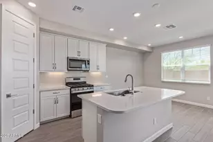 5835 E Rose Garden Ln, Phoenix, AZ 85054 - Photo 11