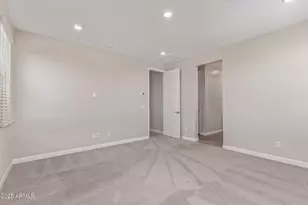 5835 E Rose Garden Ln, Phoenix, AZ 85054 - Photo 17