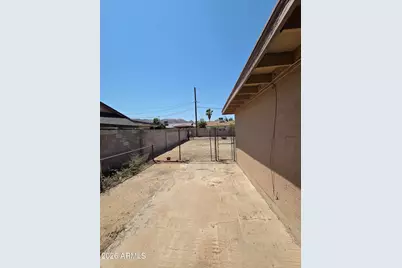 309 W Desert Drive, Phoenix, AZ 85041 - Photo 9