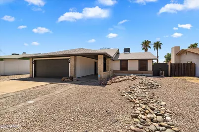 227 W Taro Lane, Phoenix, AZ 85027 - Photo 1