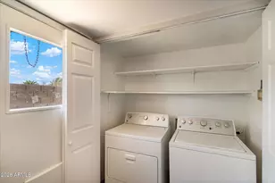 227 W Taro Ln, Phoenix, AZ 85027 - Photo 17