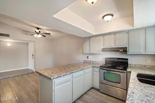 227 W Taro Ln, Phoenix, AZ 85027 - Photo 9