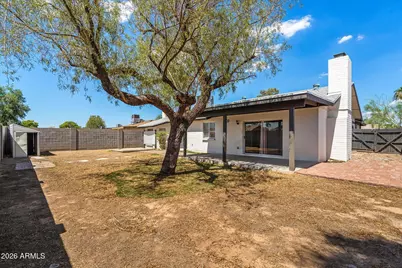 227 W Taro Lane, Phoenix, AZ 85027 - Photo 19