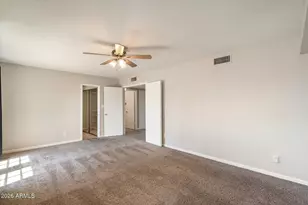 227 W Taro Ln, Phoenix, AZ 85027 - Photo 11