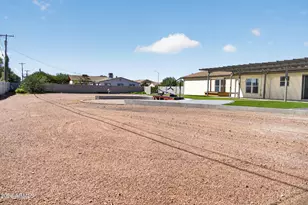 10517 E Boulder Dr, Apache Junction, AZ 85120 - Photo 33