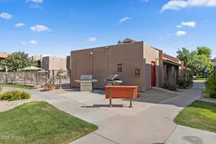 5525 E Thomas Rd, Phoenix, AZ 85018 - Photo 29