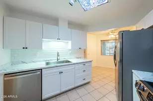 10237 W Campana Dr, Sun City, AZ 85351 - Photo 7