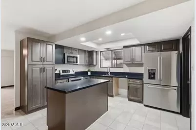 5147 W Earll Drive, Phoenix, AZ 85031 - Photo 7