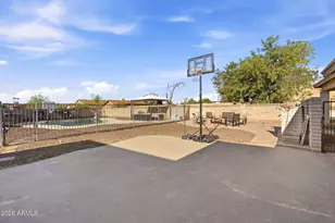 7330 W Angela Dr, Glendale, AZ 85308 - Photo 25
