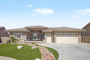 2758 S Royal Wood Cir, Mesa, AZ 85209 - Photo 3