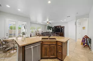 2758 S Royal Wood Cir, Mesa, AZ 85209 - Photo 19