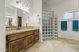 2758 S Royal Wood Cir, Mesa, AZ 85209 - Photo 25
