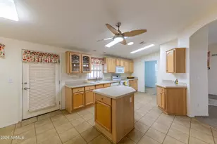 10037 E Twin Spurs Ln, Florence, AZ 85132 - Photo 7