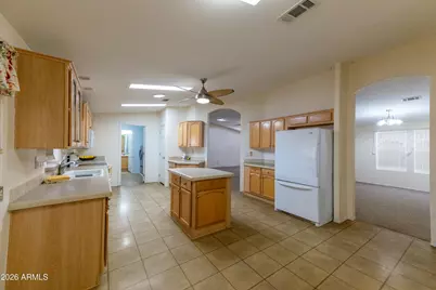 10037 E Twin Spurs Lane, Florence, AZ 85132 - Photo 5