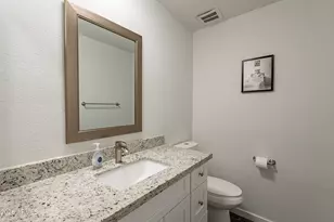 7640 E Minnezona Ave, Scottsdale, AZ 85251 - Photo 11