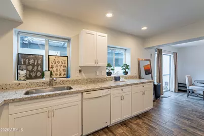 7640 E Minnezona Avenue, Scottsdale, AZ 85251 - Photo 3