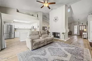 801 E Braeburn Dr, Phoenix, AZ 85022 - Photo 17