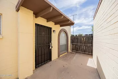 388 N Comanche Drive #Apt 15, Chandler, AZ 85224 - Photo 1