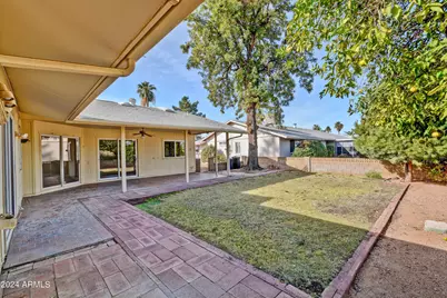 10933 W Tropicana Circle, Sun City, AZ 85351 - Photo 5