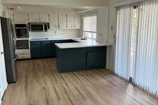 10933 W Tropicana Cir, Sun City, AZ 85351 - Photo 9