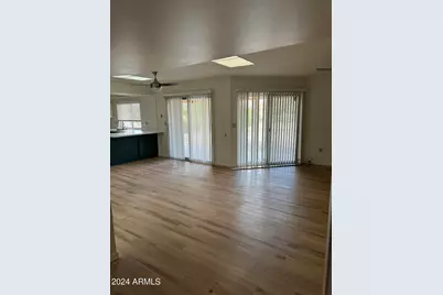 10933 W Tropicana Circle, Sun City, AZ 85351 - Photo 11