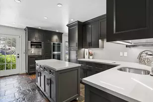 14018 N Coral Gables Dr, Phoenix, AZ 85023 - Photo 23