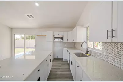 18140 N 92nd Lane, Peoria, AZ 85382 - Photo 13