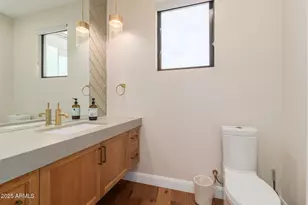 4601 N Royal View Dr, Phoenix, AZ 85018 - Photo 19