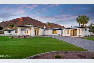 4601 N Royal View Drive, Phoenix, AZ 85018 - Photo 1