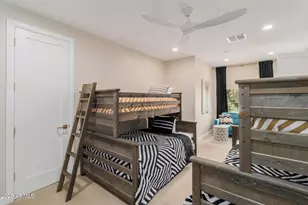 4601 N Royal View Dr, Phoenix, AZ 85018 - Photo 31