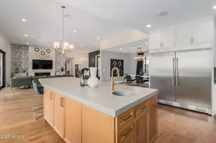 4601 N Royal View Dr, Phoenix, AZ 85018 - Photo 15
