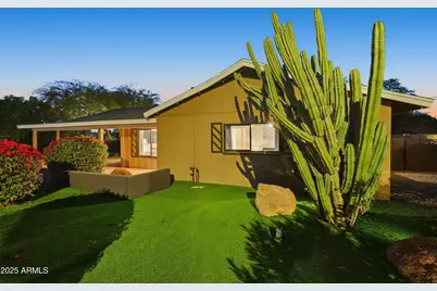 8526 E Whitton Avenue, Scottsdale, AZ 85251 - Photo 11