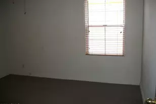 550 W Cambridge Ave, Phoenix, AZ 85003 - Photo 13