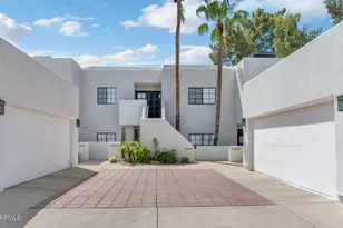 2939 E Rose Ln, Phoenix, AZ 85016 - Photo 1