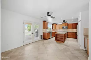 1054 E Golden Ct, Chandler, AZ 85225 - Photo 5
