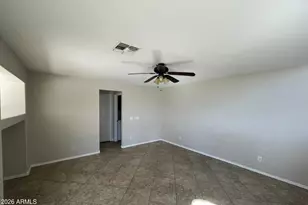 10925 W Kaler Dr, Glendale, AZ 85307 - Photo 9