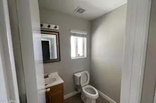 10925 W Kaler Dr, Glendale, AZ 85307 - Photo 11