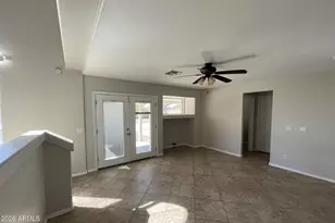 10925 W Kaler Dr, Glendale, AZ 85307 - Photo 9