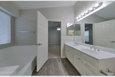 16122 N 90th Avenue, Peoria, AZ 85382 - Photo 7