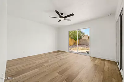 2910 W Sandra Terrace, Phoenix, AZ 85053 - Photo 17