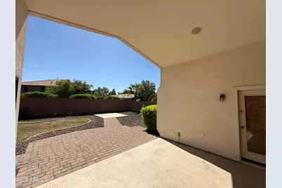 2321 W Straight Arrow Lane, Phoenix, AZ 85085 - Photo 31