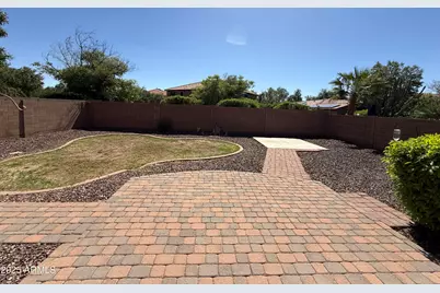 2321 W Straight Arrow Lane, Phoenix, AZ 85085 - Photo 33