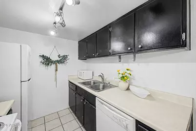 14221 N 54th Drive, Glendale, AZ 85306 - Photo 9