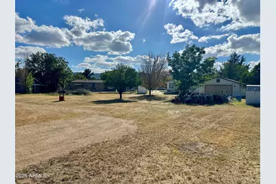 18233 S John Fry Avenue, Peeples Valley, AZ 86332 - Photo 31
