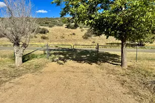 18233 S John Fry Ave, Peeples Valley, AZ 86332 - Photo 29