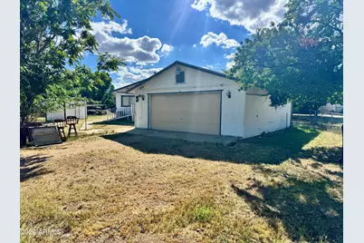 18233 S John Fry Avenue, Peeples Valley, AZ 86332 - Photo 3