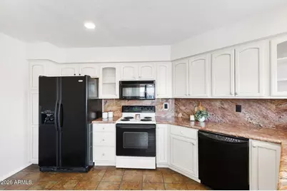 13223 N 25th Drive, Phoenix, AZ 85029 - Photo 23